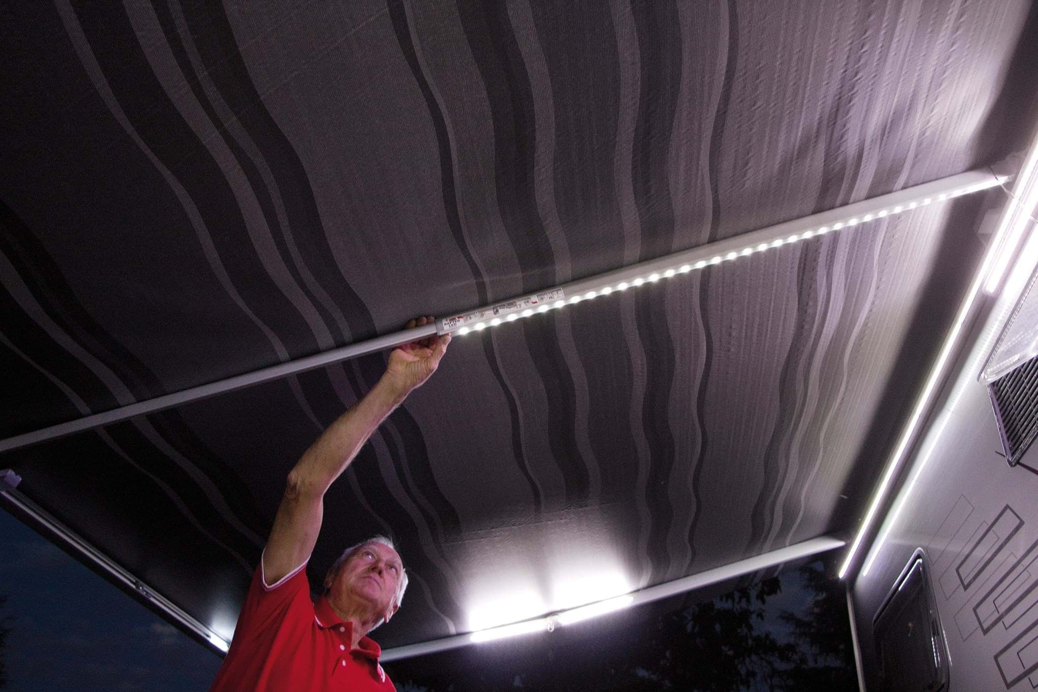 Afbeelding van FIAMMA RAFTER LED F45